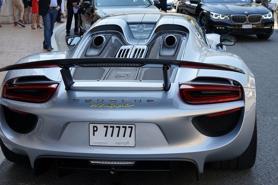 A silver Porsche 918